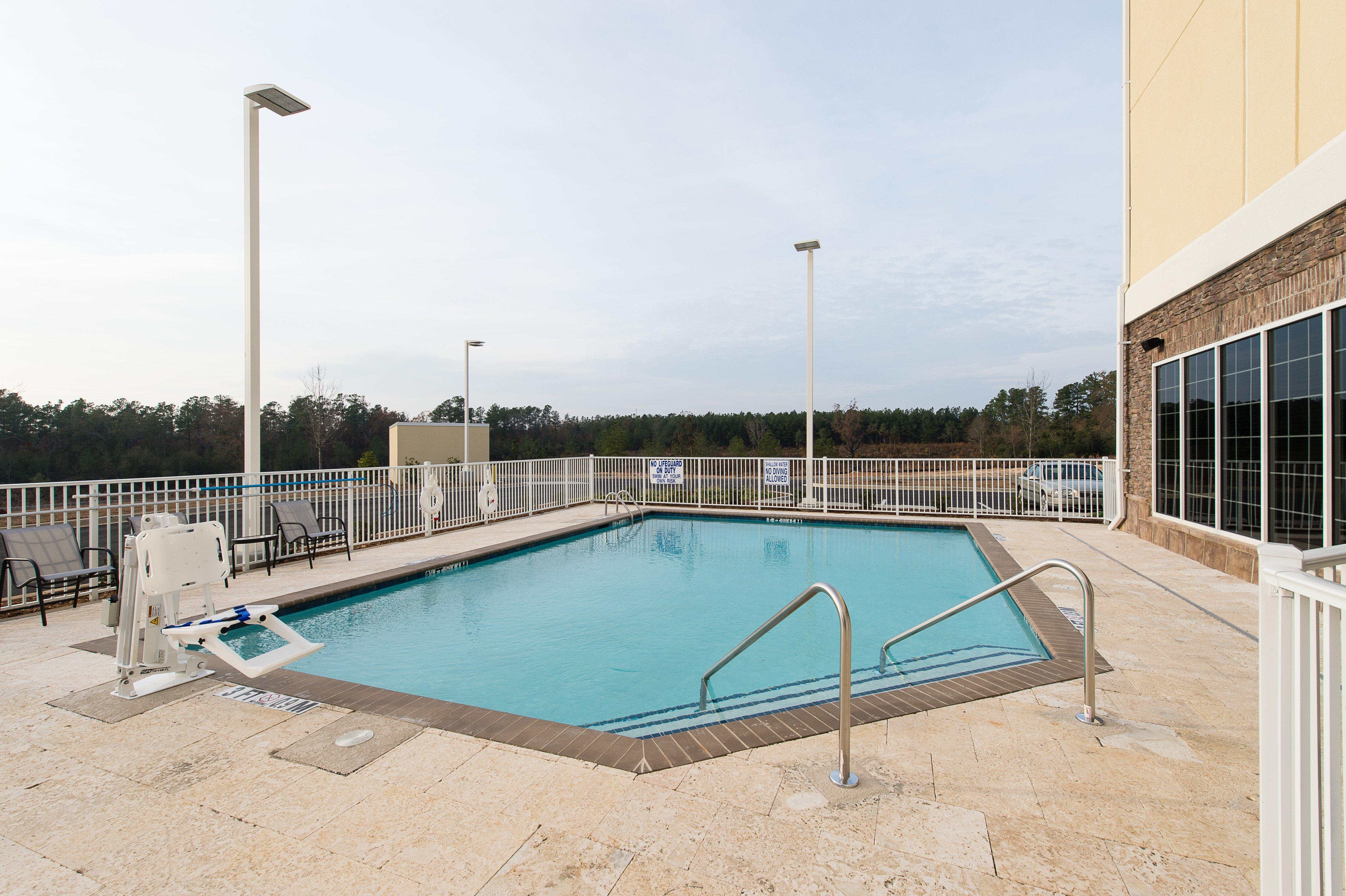 Holiday Inn Express & Suites Aiken By Ihg Exterior foto