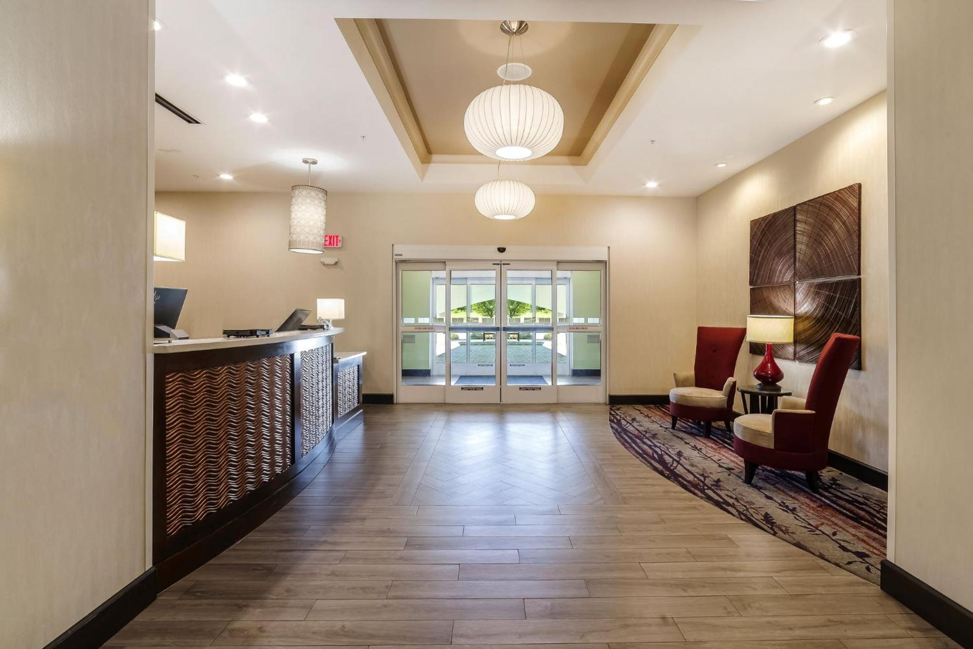 Holiday Inn Express & Suites Aiken By Ihg Exterior foto