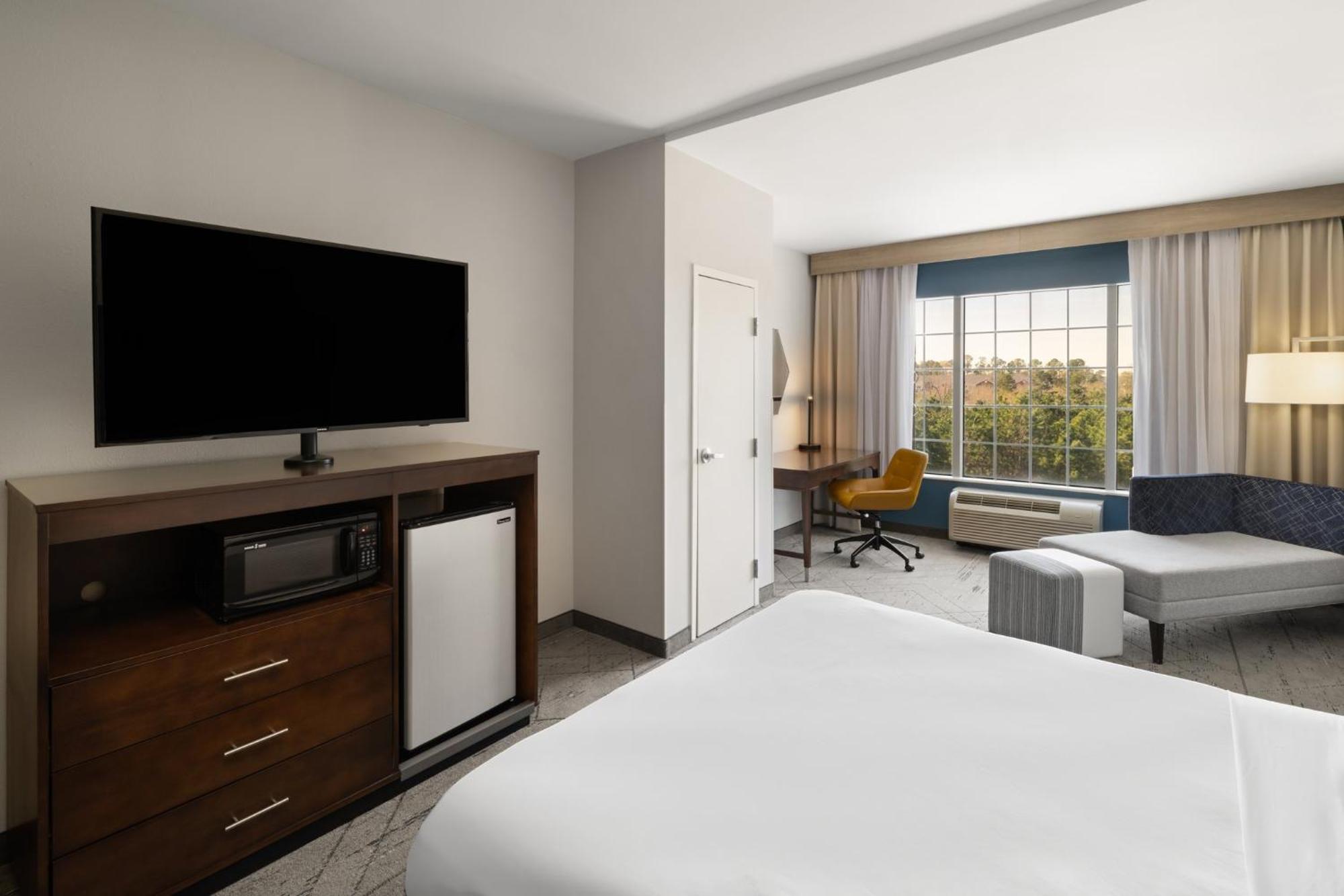 Holiday Inn Express & Suites Aiken By Ihg Exterior foto