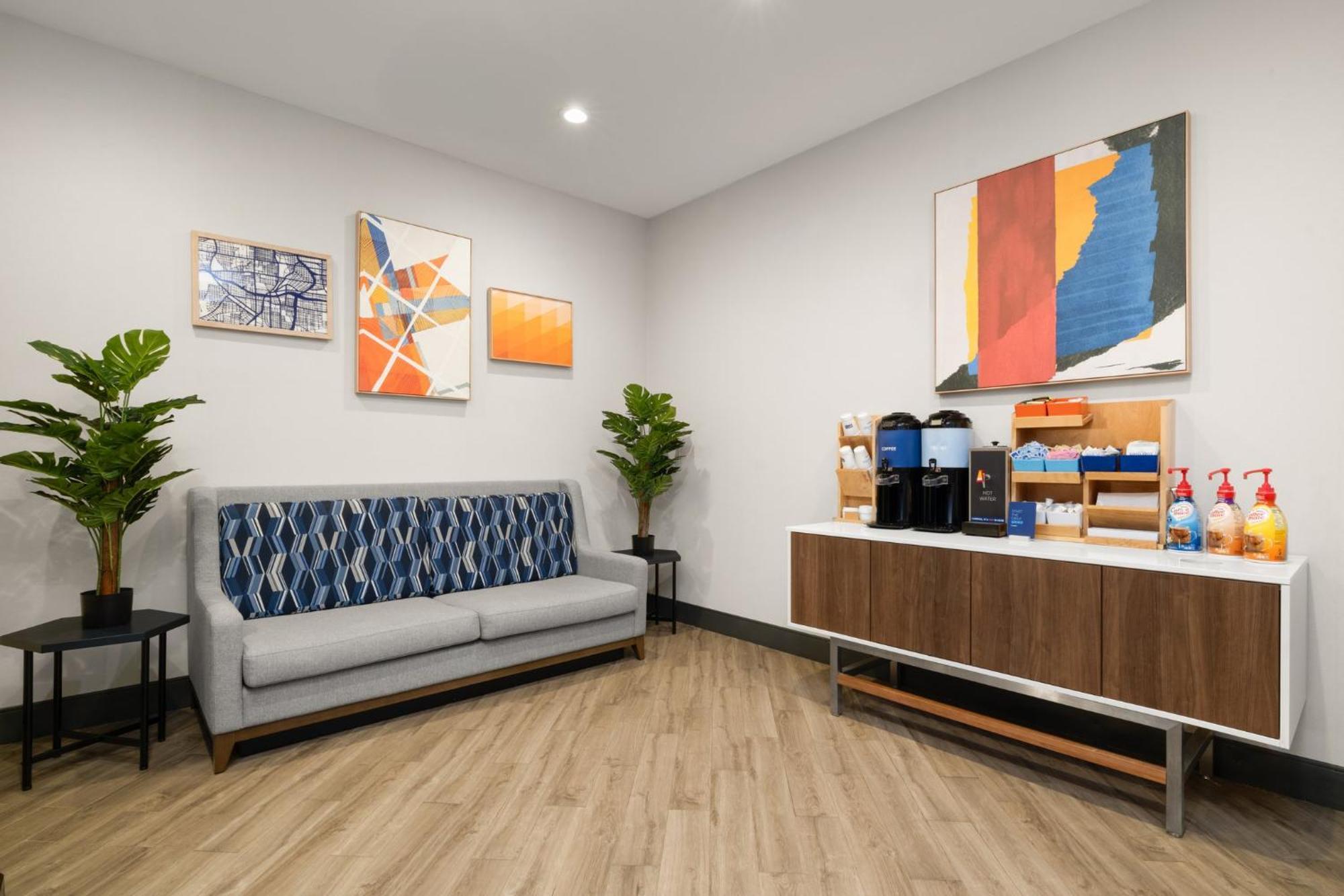 Holiday Inn Express & Suites Aiken By Ihg Exterior foto